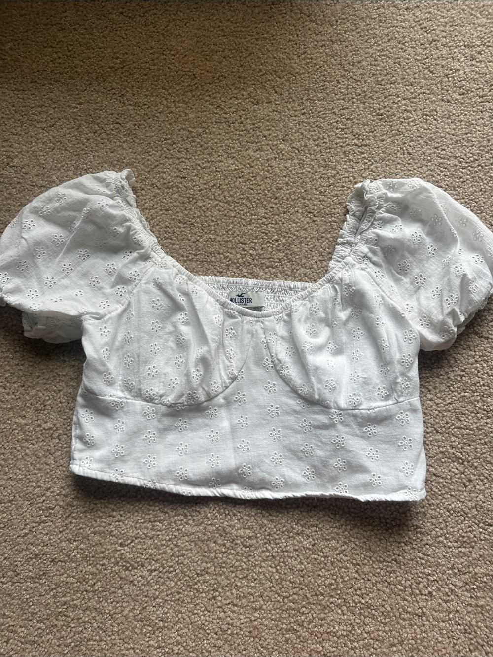 Hollister White Eyelet Puff-Sleeve Cropped Blouse